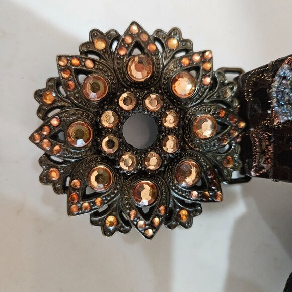 Chico's Belt Size Large Artisan Leather Decorative Metallic Embroidery Ornate - Picture 2 of 12